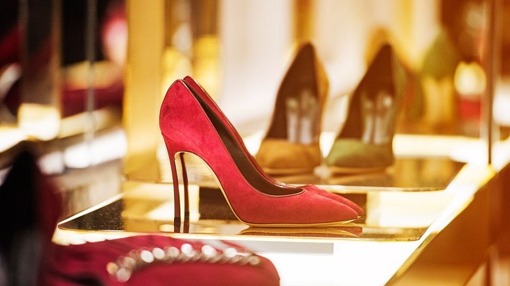 Do It Like a Local Presents: Fashion Shop Like a Local Experience. Alicante. Private